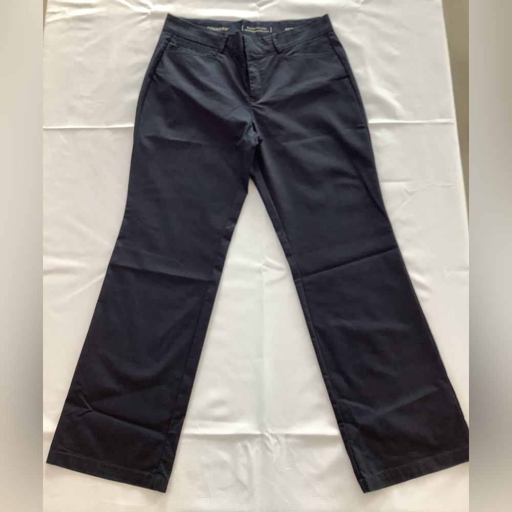 NWOT Navy Dockers with Stretch